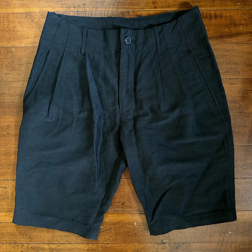 Outlier Injex Linen Pleated Black Shorts
